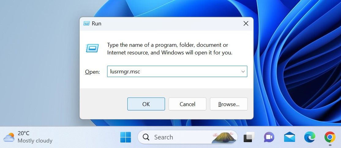 Chạy lệnh lusrmgr.msc trong Windows Chạy lệnh