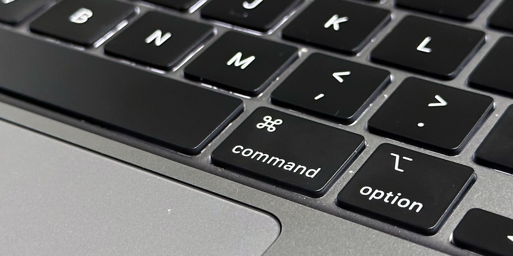 Command Key on the M1 MacBook Air