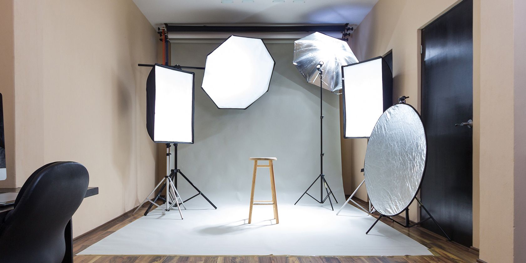 Using a Bounce Light Reflector for Outdoor Photography