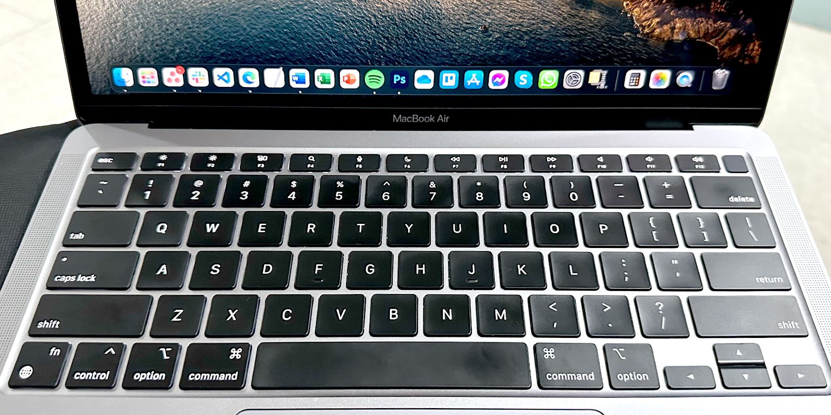 M1 MacBook Air keyboard