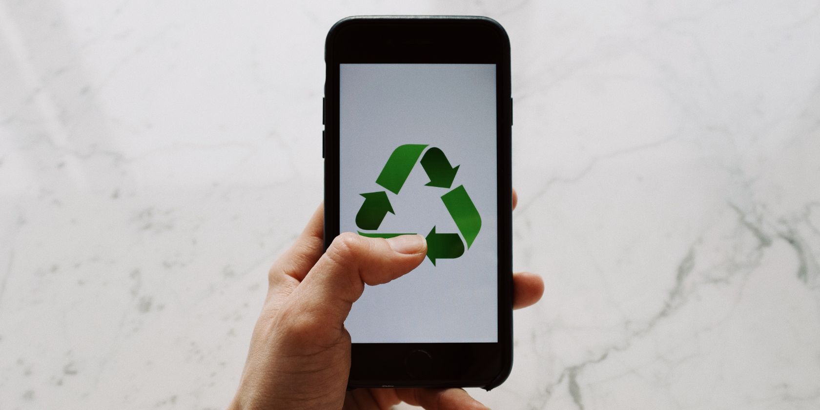 recycle icon on smartphone screen