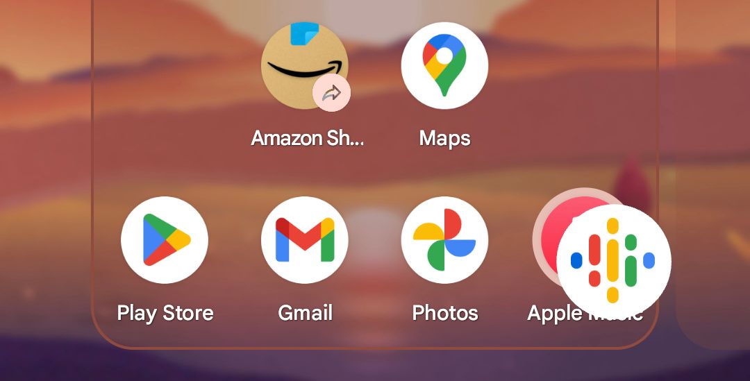Moving apps to create a folder in Android.