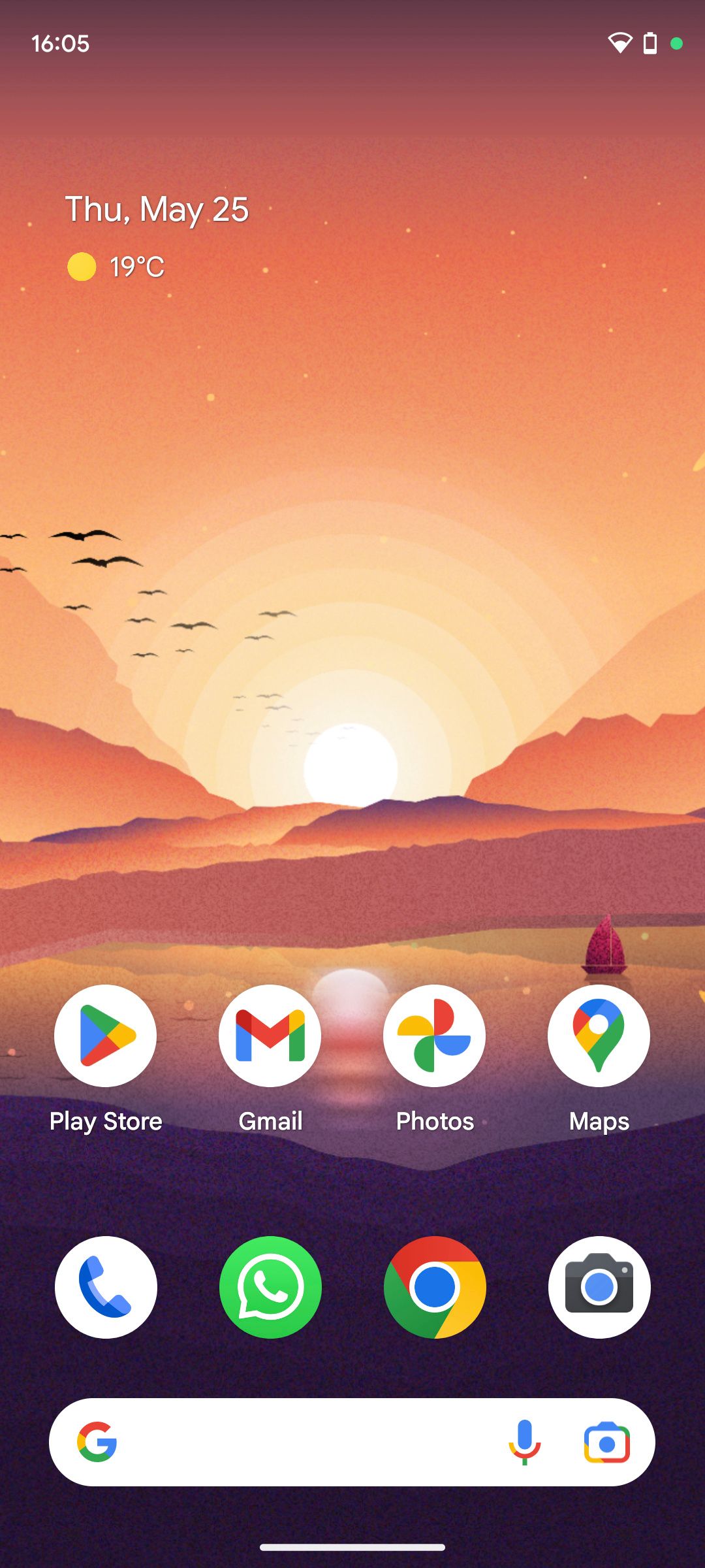 Android home screen showing Privacy Indicator