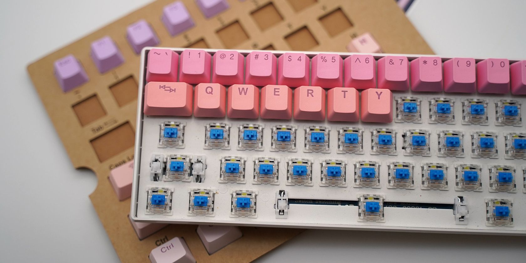 hot swappable keyboard with some keys in place