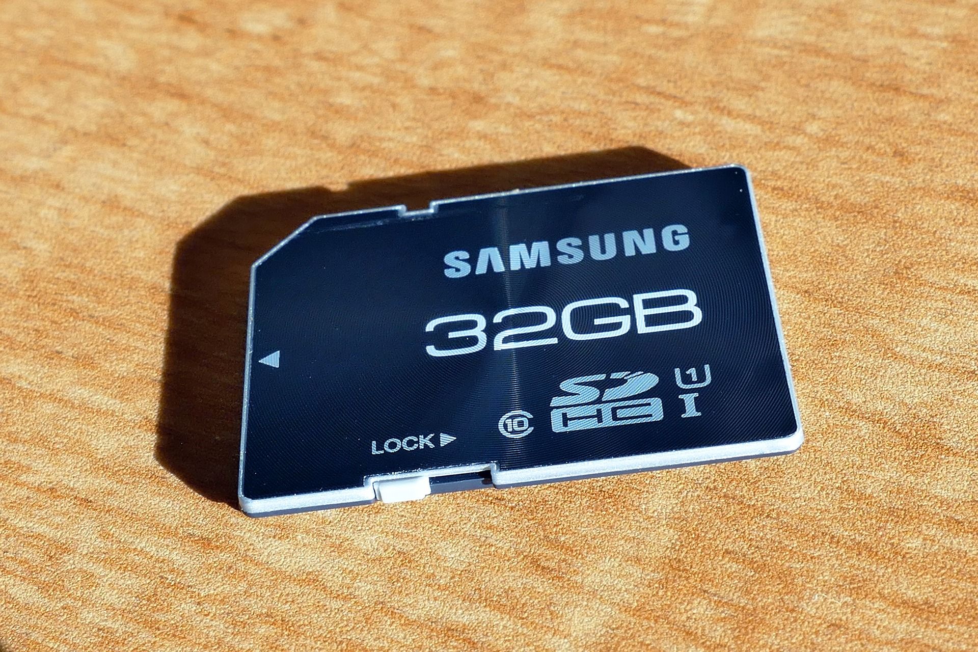 Picture of Lock Button on SDCard