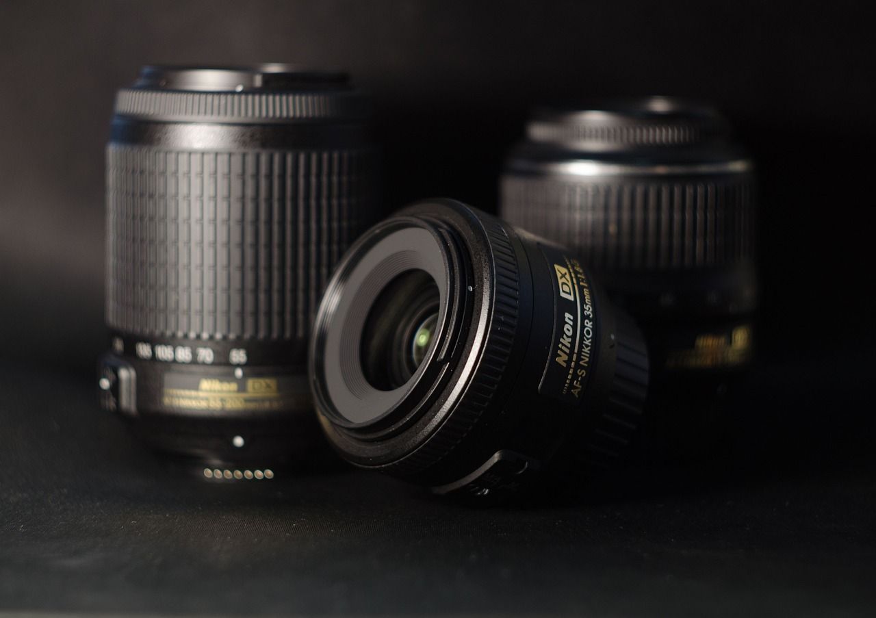 Image of various lenses close to one another