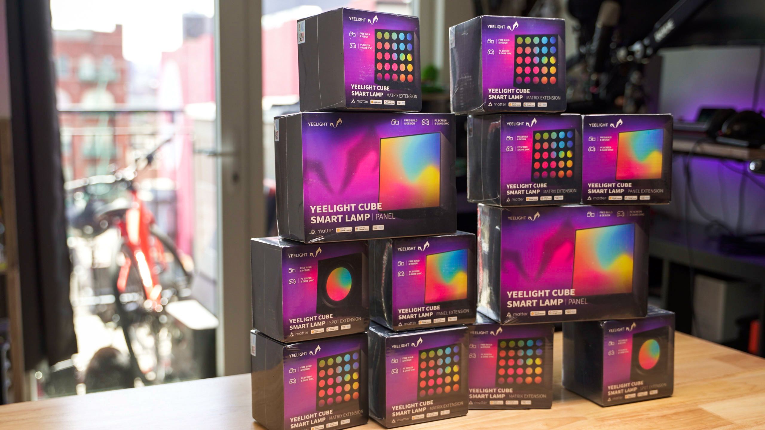 Yeelight Cube: Modular, Customizable RGB Table Lamps