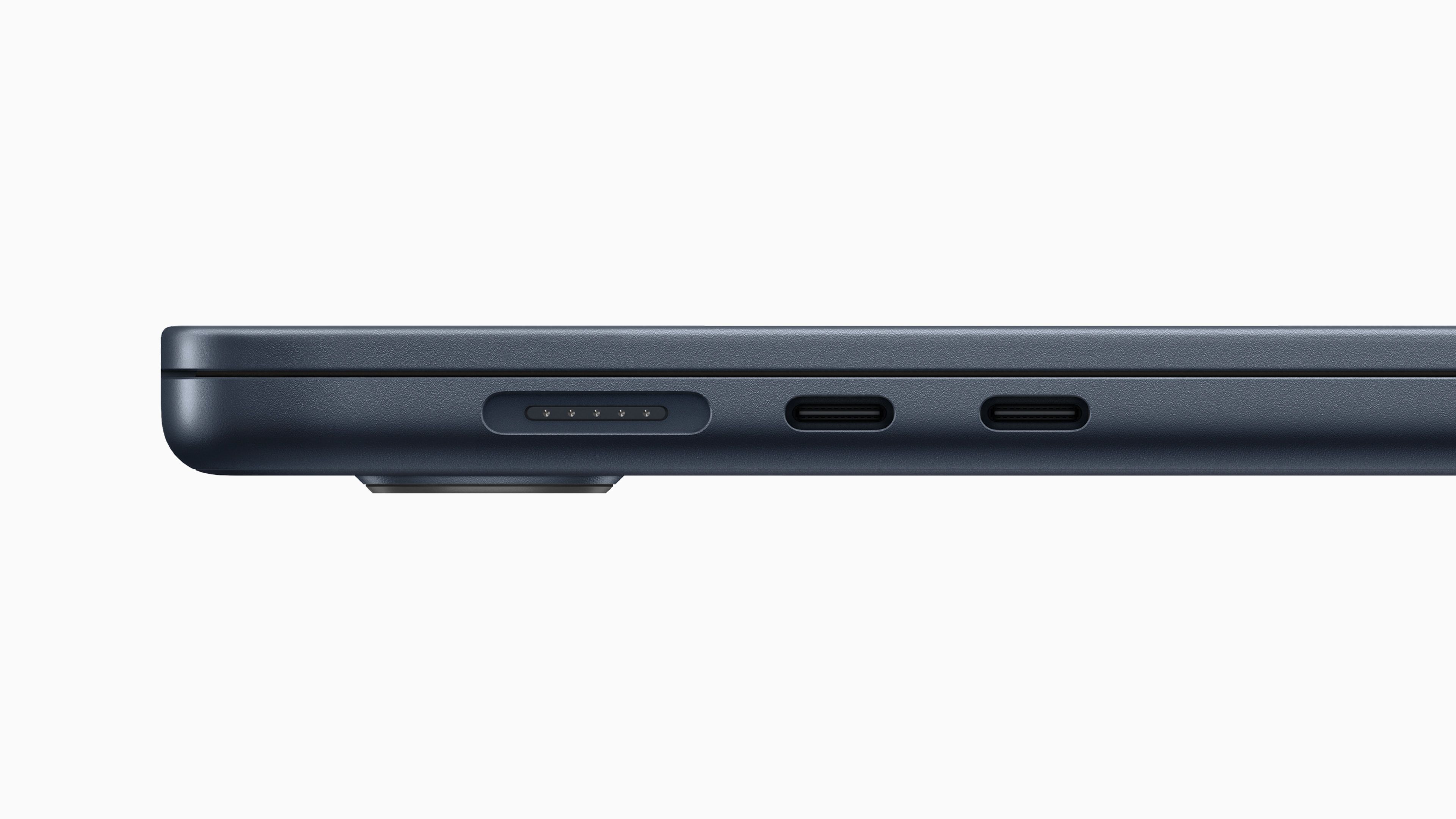 Magsafe 3 and USB-C ports on 15-inch MacBook Air