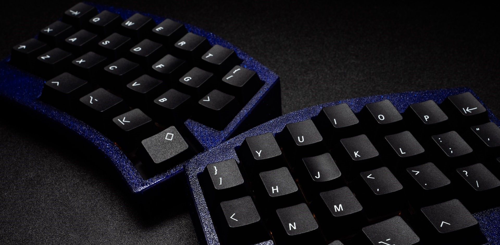 teclado dividido azul escuro