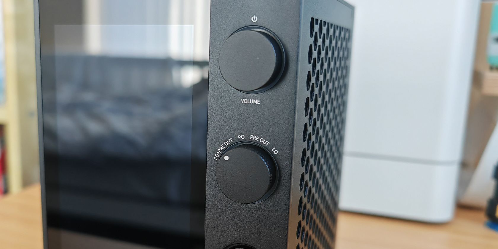 The FiiO R7 is a unique hi-res desktop system for upgrading your home  office and headphone audio