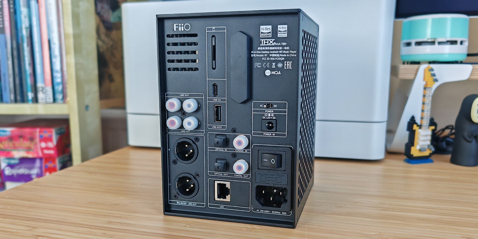 FiiO R7 All-in-One Desktop Hi-Fi Streaming Player & R7-WHITE B&H