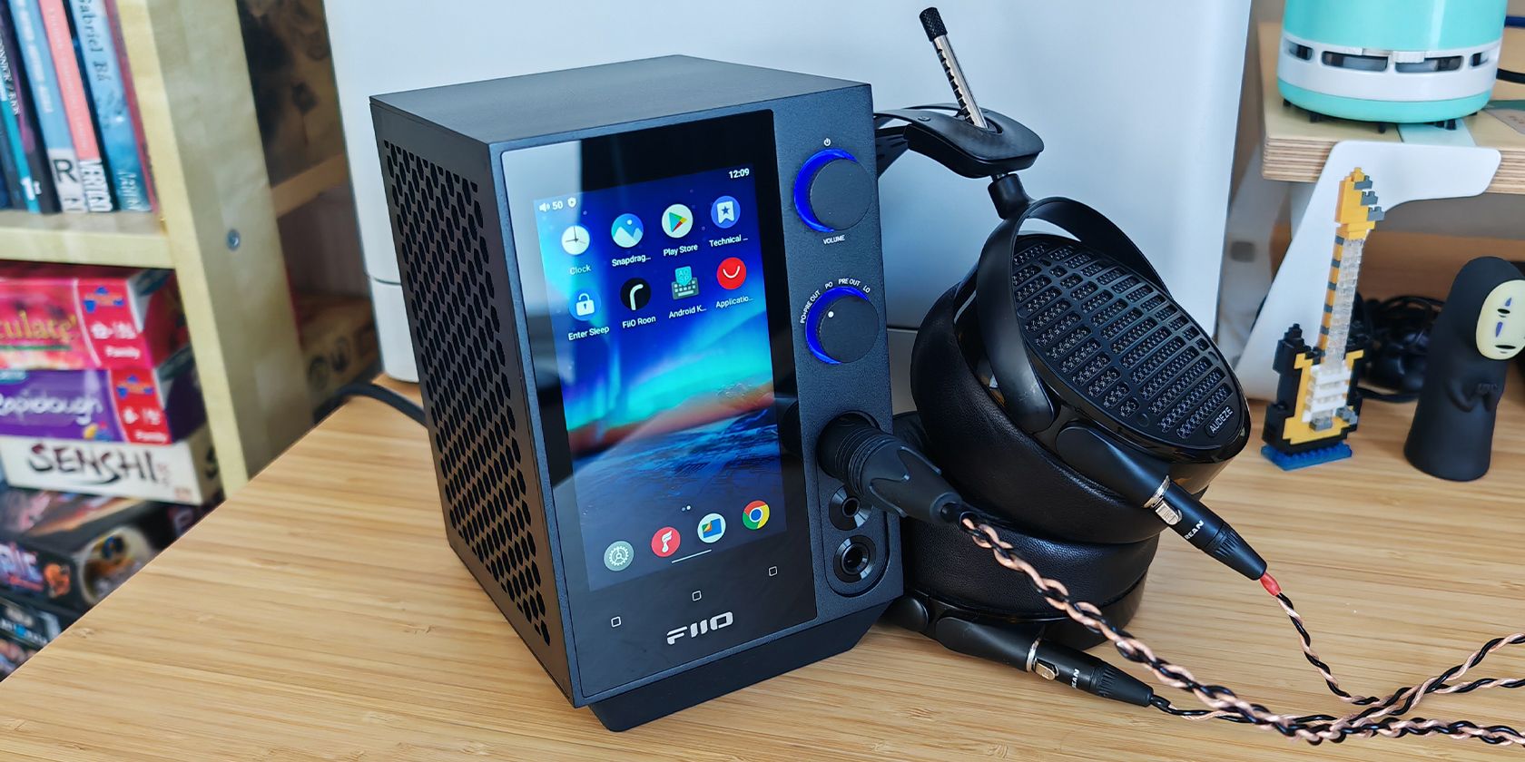 FiiO R7 Desktop Android Streamer with AMP/DAC Snapdragon 660 ES9068AS – Red  Ape Headphone Store
