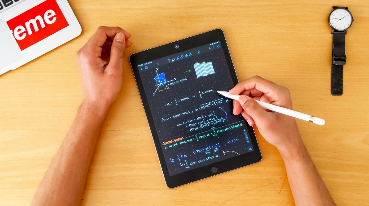 4 Reasons You Should Buy an Apple Pencil for Your iPad
