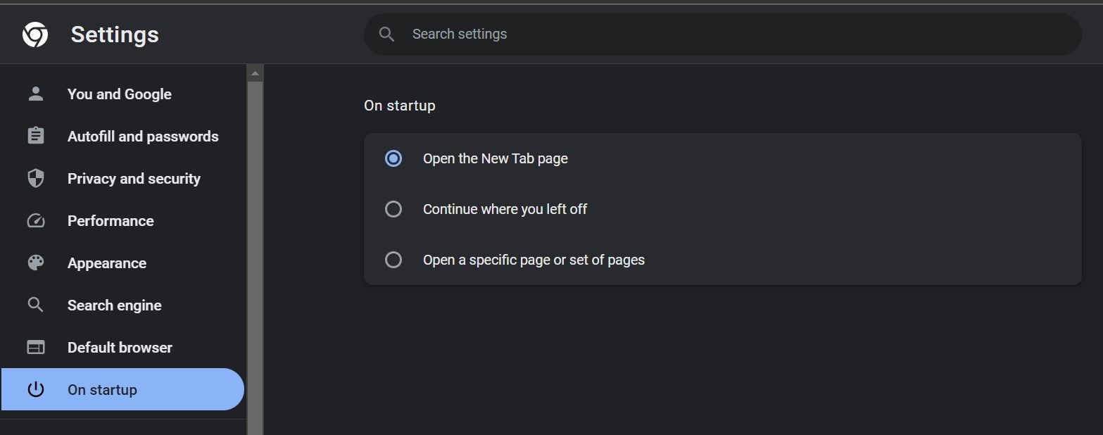 Выберите опцию "Открыть новую вкладку" на вкладке "При запуске" в настройках Chrome