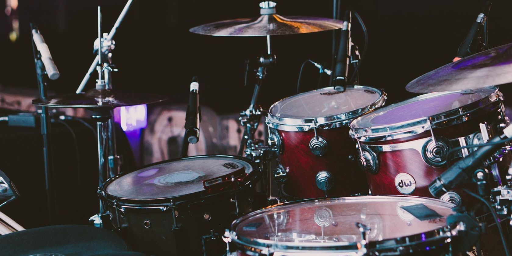 A drum set