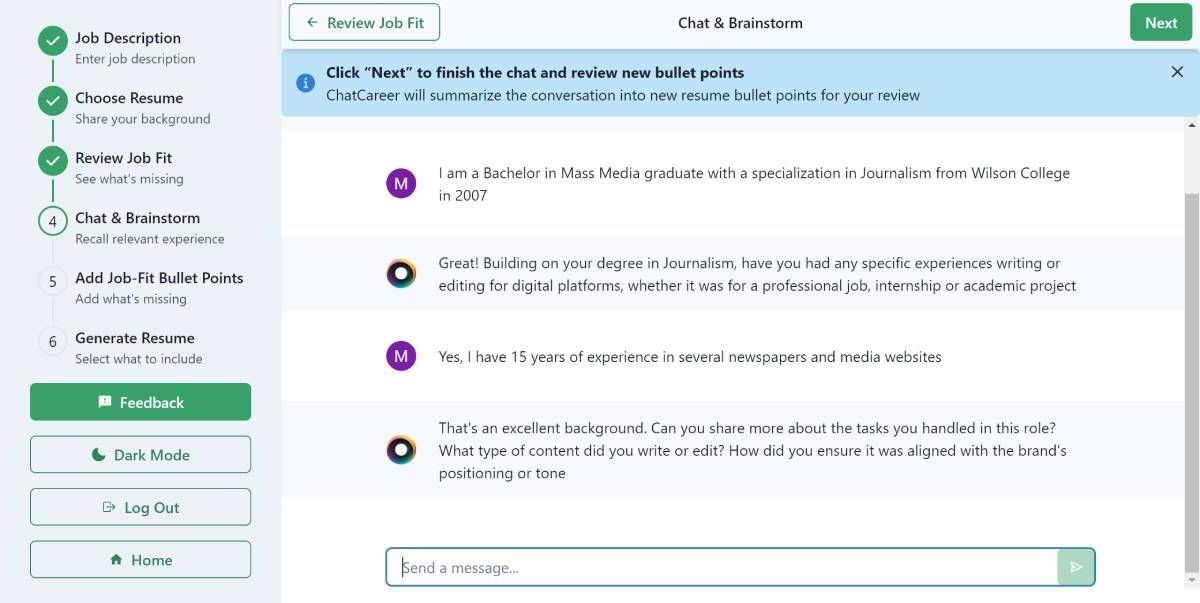 Chat Career hướng dẫn bạn quy trình xây dựng một CV tốt phù hợp với công việc bằng cách trò chuyện với bot AI để xác định những gì bạn cần thêm hoặc loại trừ