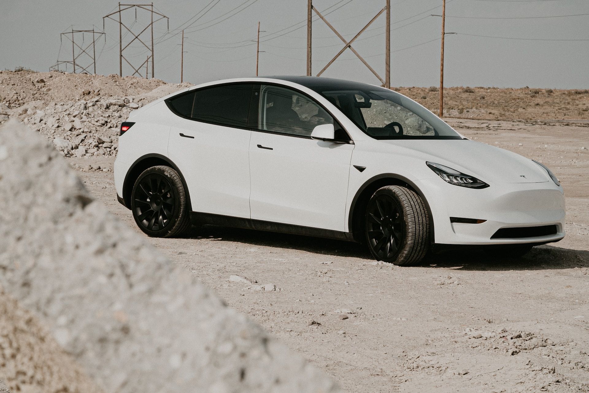 Tesla Model X vs. Model Y: What's the Difference?