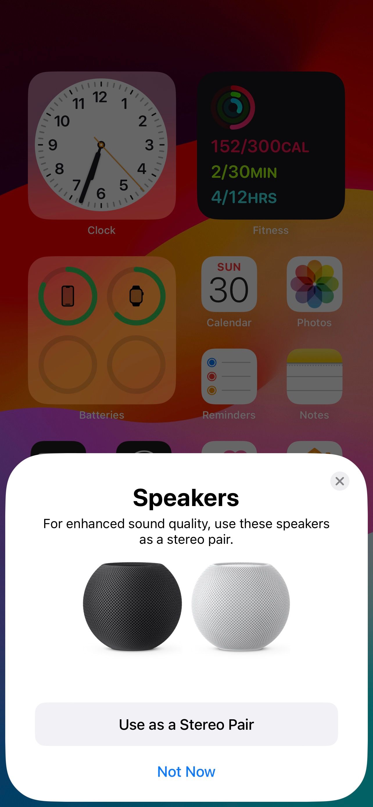 Apple HomePod mini Stereo Pair در هنگام راه‌اندازی