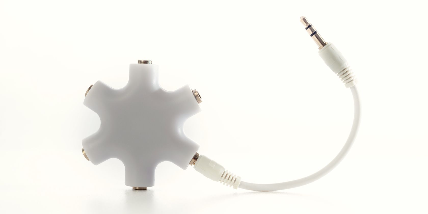 What Is a Headphone Splitter and How Does It Work