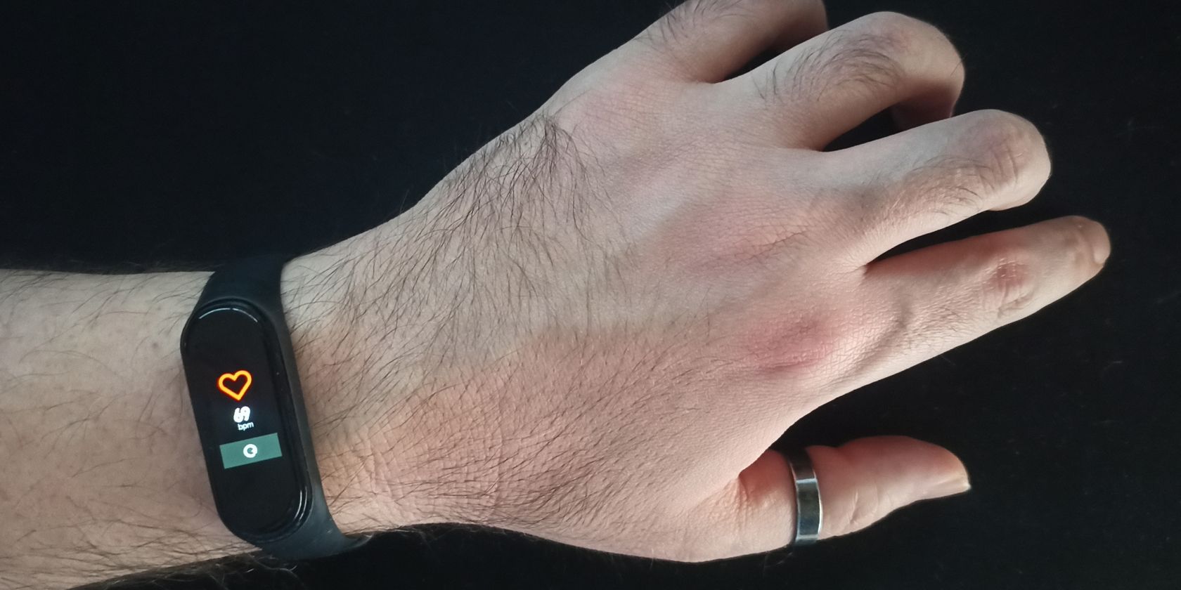 heart rate monitor on wrist based device