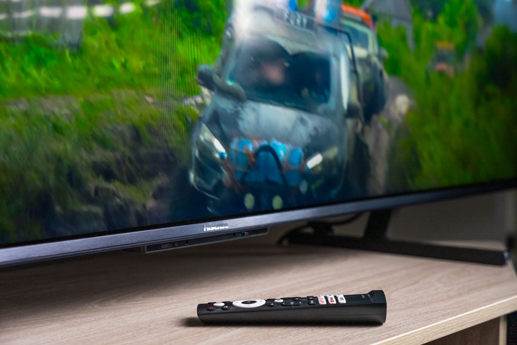 you.ki.kamone 　Hisense 65U8F Amazon.com: Hisense 65-Inch Class R8 Series Dolby Vision