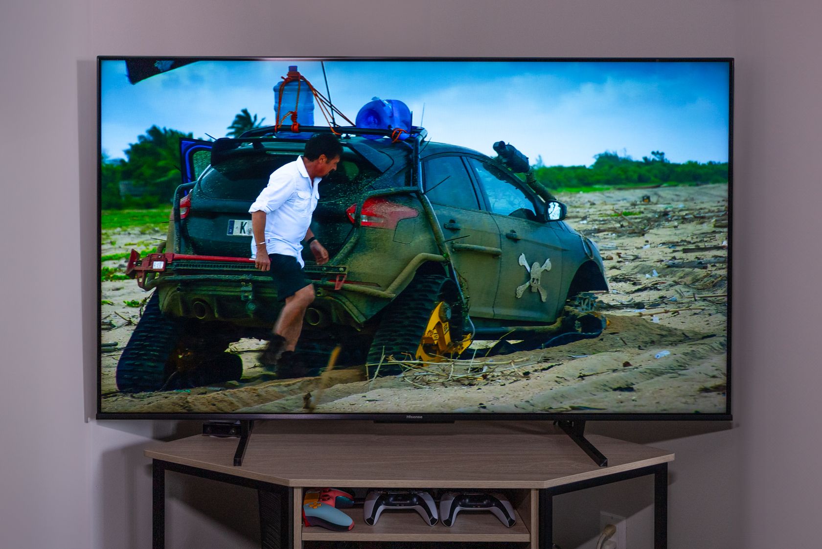 Hisense 65U8K: Flagship Specs for $1000
