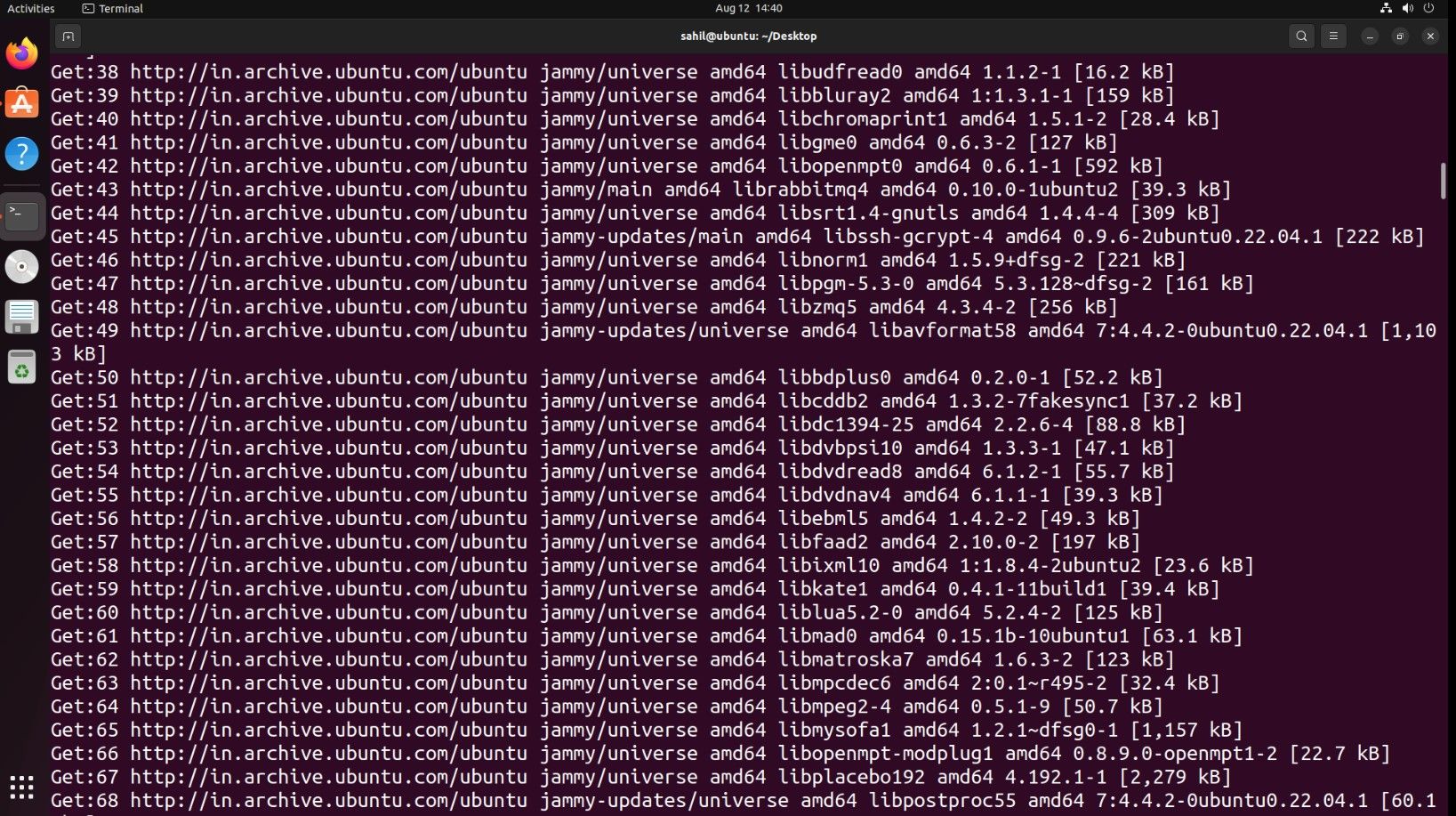 Ubuntu terminal window with code snippets to install VLC player