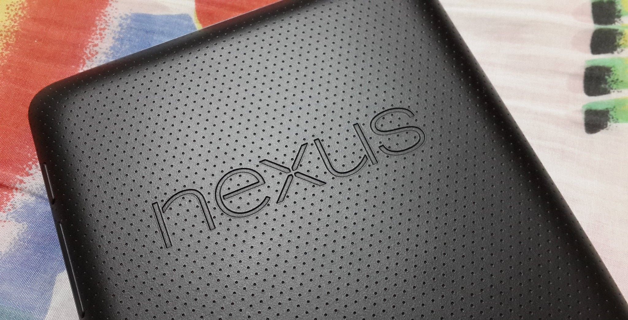 پشت تبلت google nexus 7