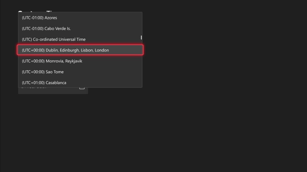 Uma captura de tela do menu suspenso da configuração de fuso horário no Xbox Series X