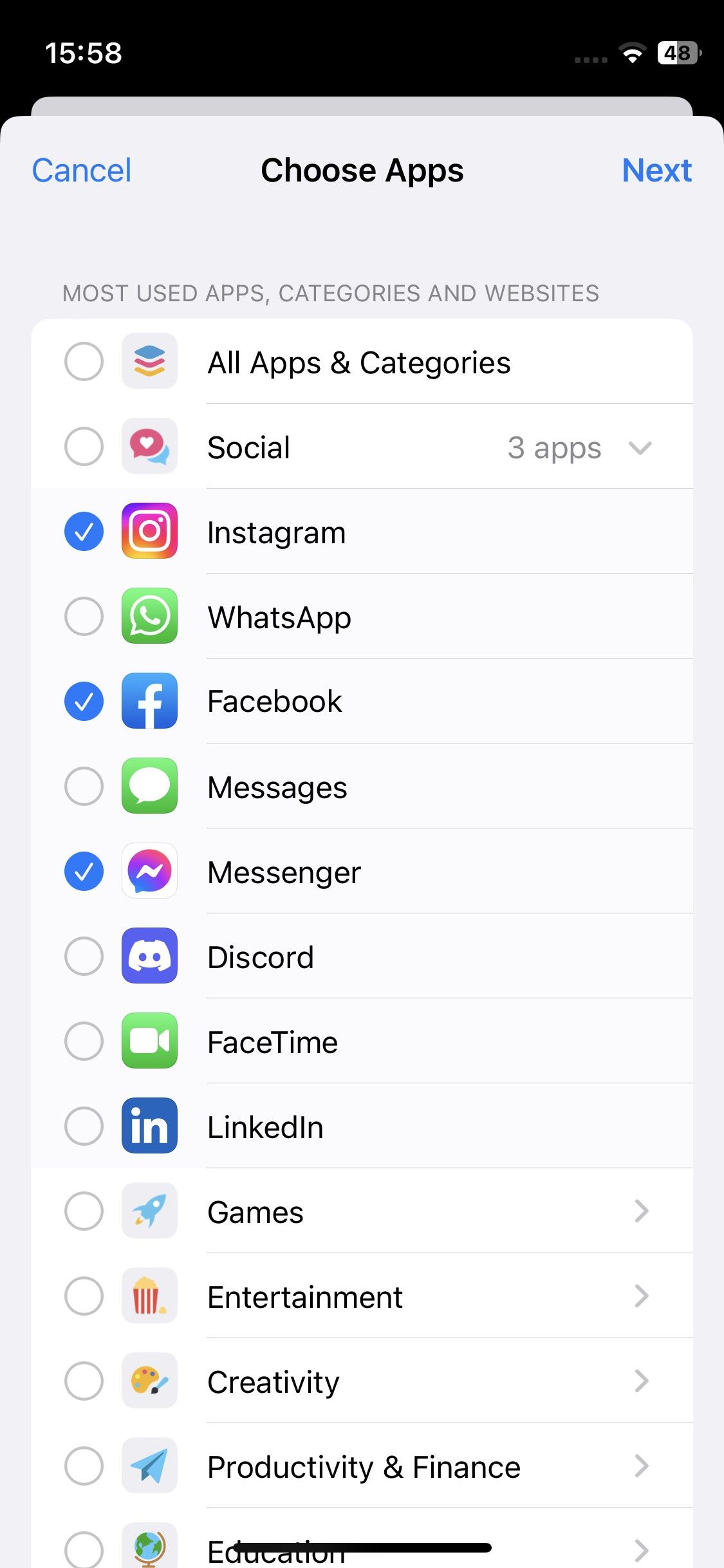 اسکرین شات از برنامه های رسانه اجتماعی iOS Screen Time