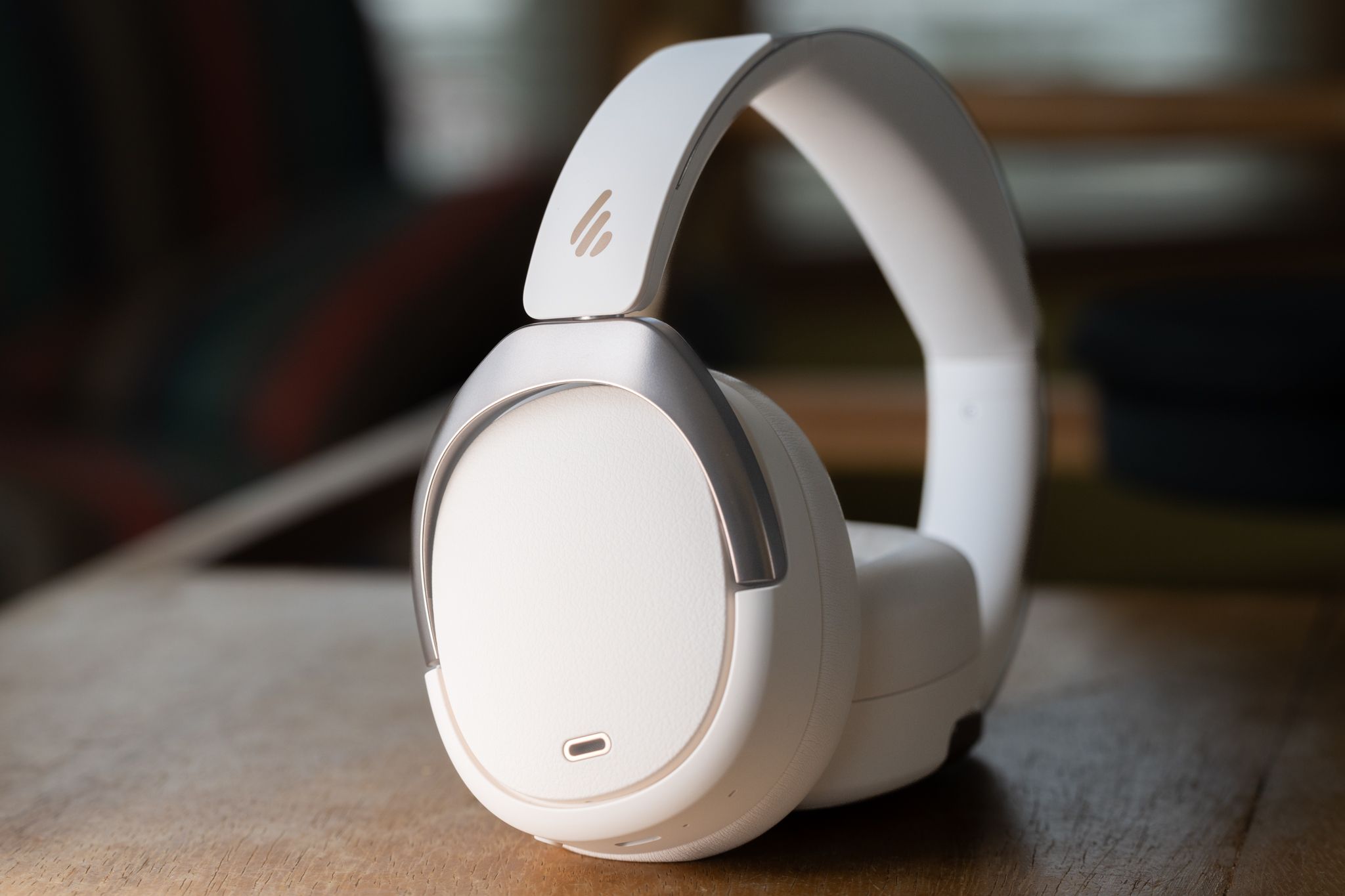 The Edifier WH950NB Headphone Review: A premium Bluetooth