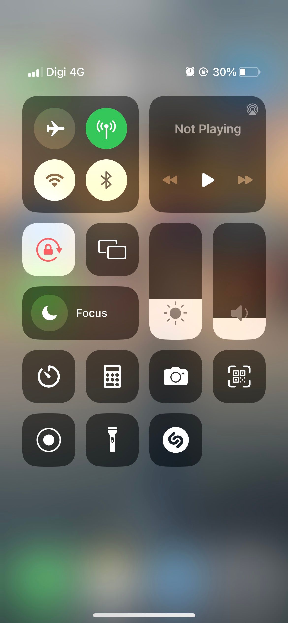 enable mobile data in iphone control center