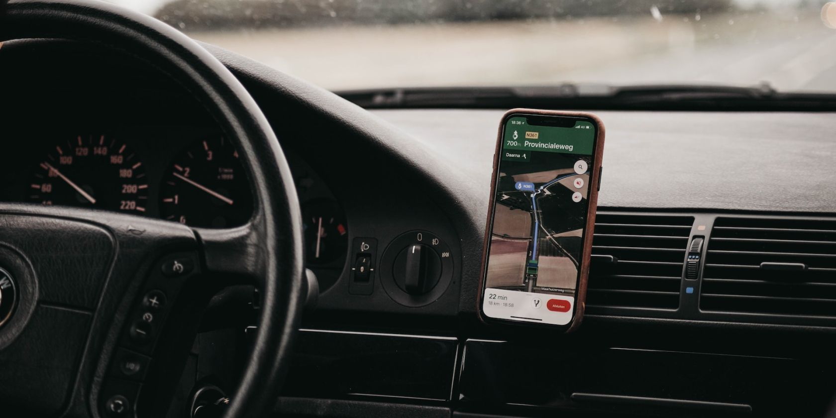 iPhone membantu pengemudi dengan navigasi