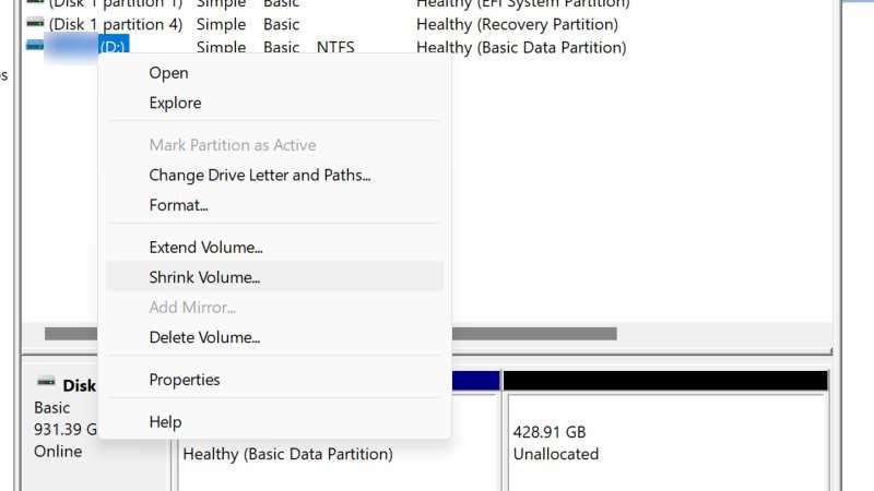 выбор опции уменьшения тома в разделе "Управление дисками" в Windows
