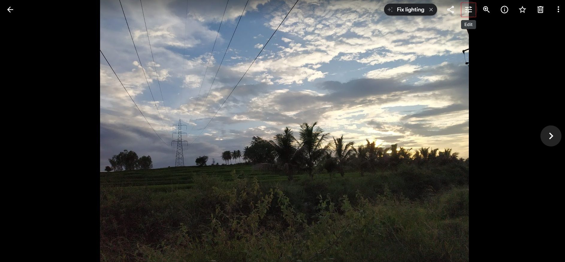 گزینه ویرایش Google Photos در بالا