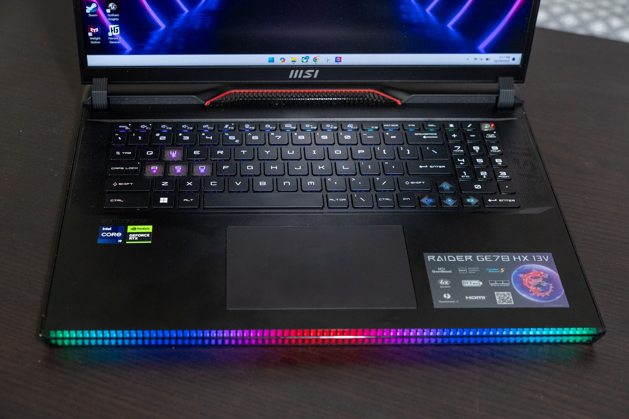 MSI Raider GE78 HX - Keyboard Deck