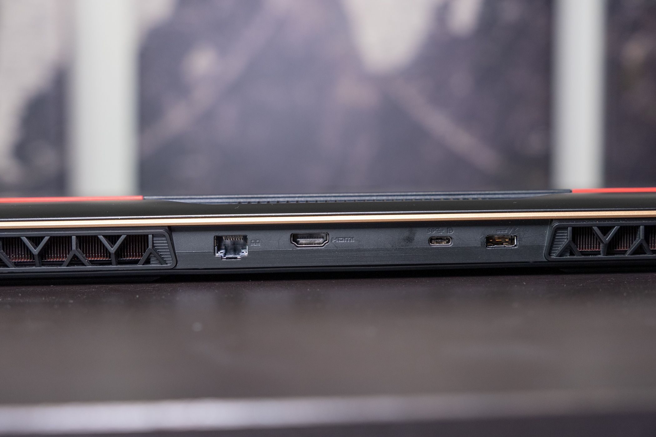 MSI Raider GE78 HX - Rear Ports