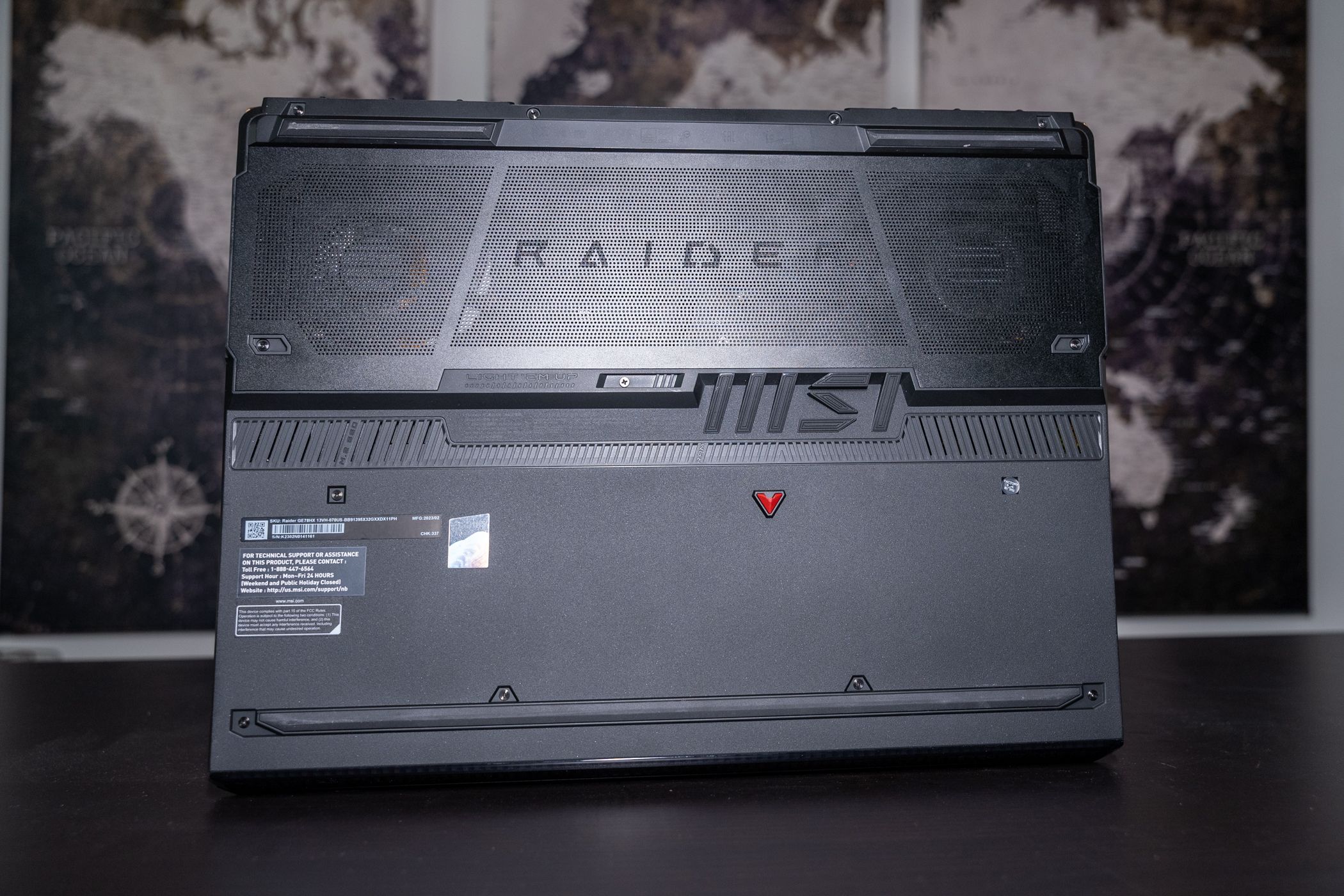 MSI Raider GE78 HX - Underside