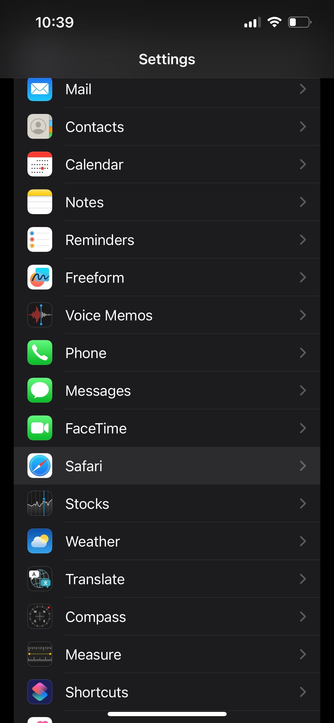 Settings list on iOS 17 with Safari highlighted
