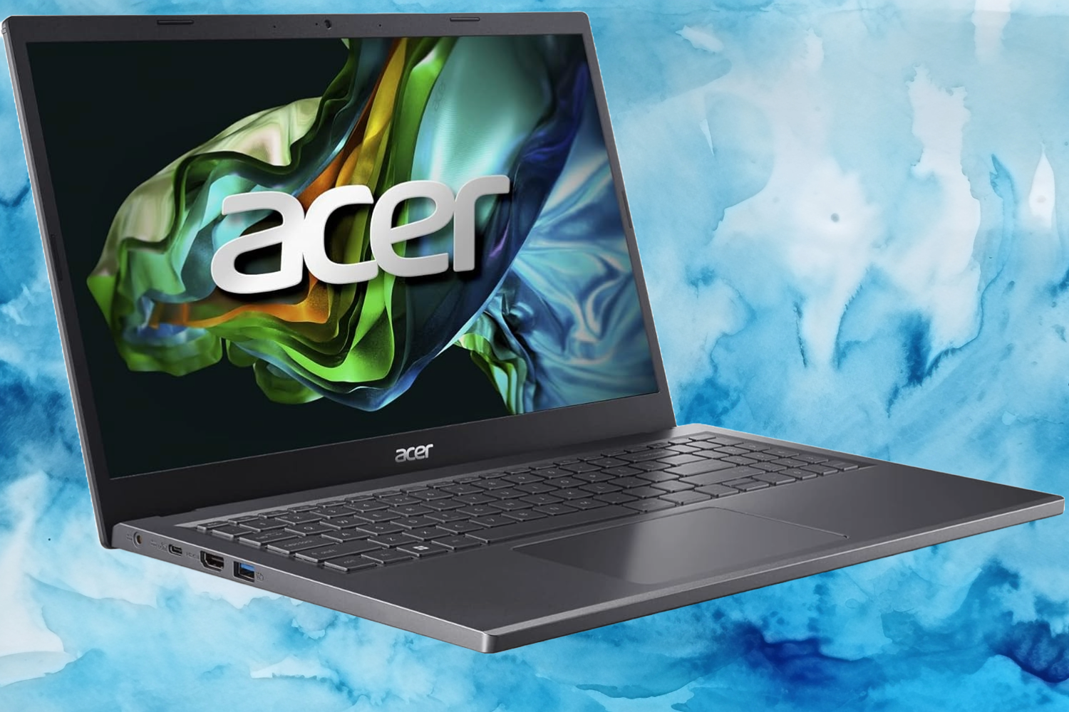 لپ تاپ acer aspire 5 15 با کلیدهای کم مشخصات، در پس زمینه آبرنگ