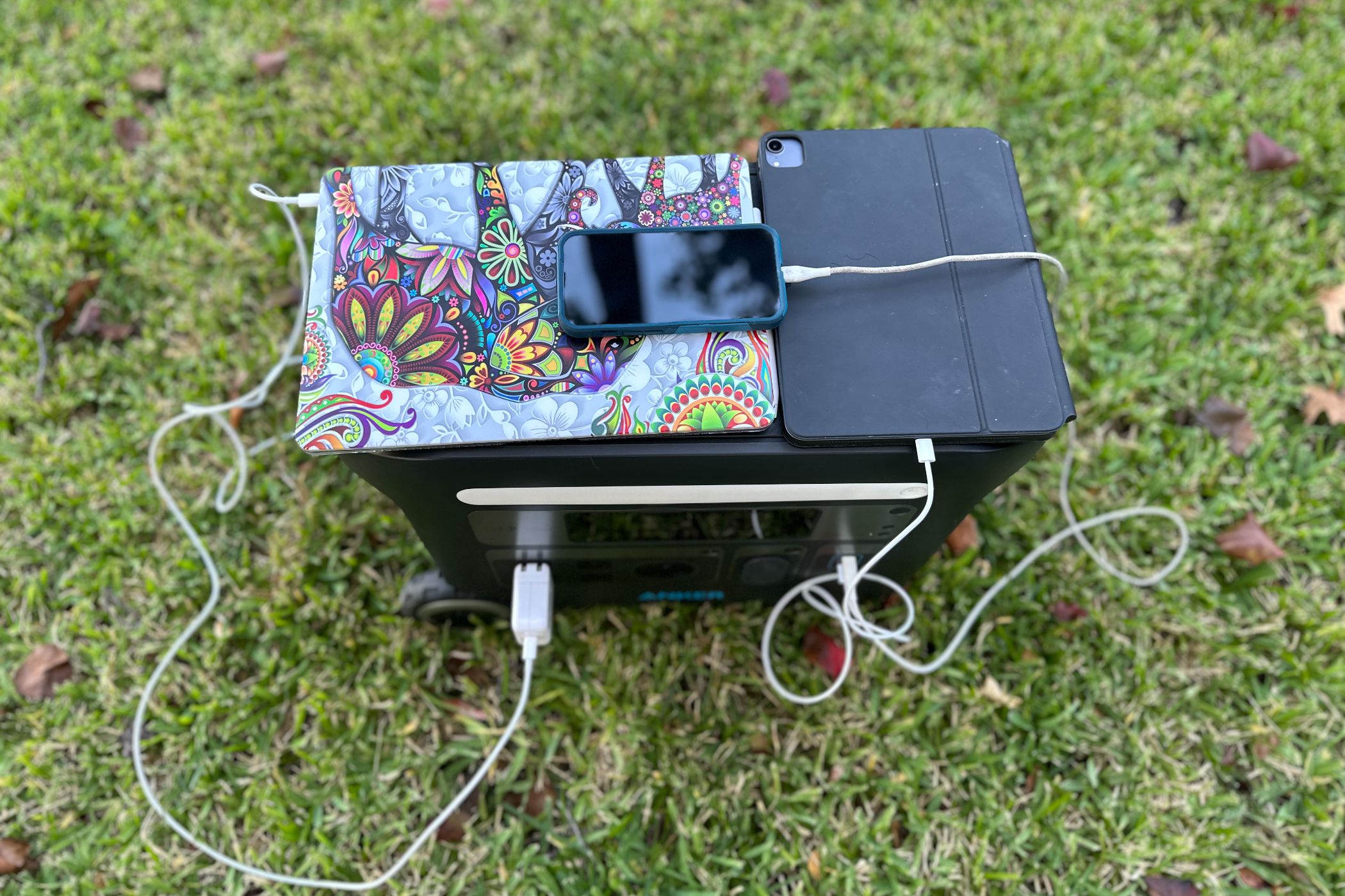 anker solix f2000 top