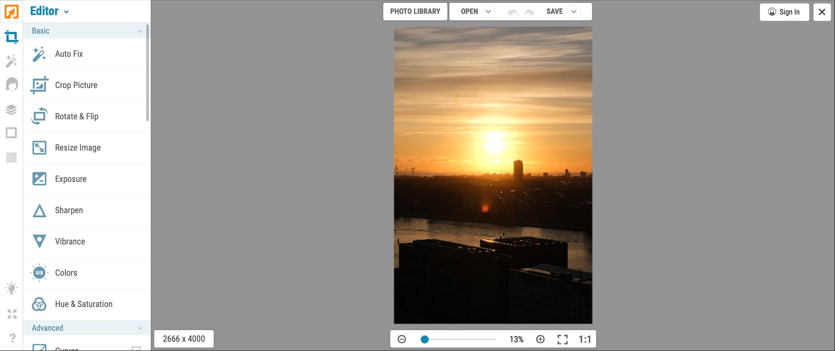 The Photo Editing Interface for iPiccy