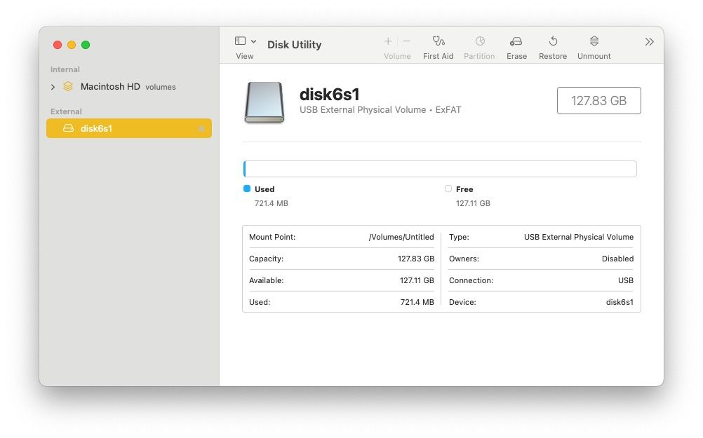 The macOS Disk Utility app showing details of an SD card including its capacity and type