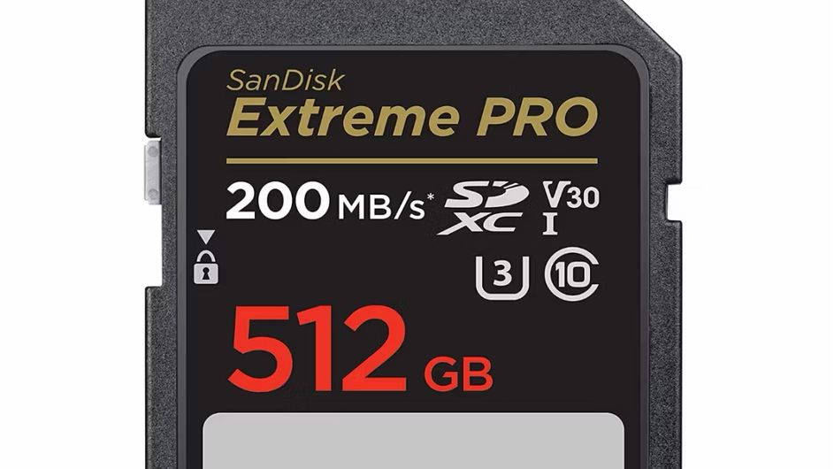 the specs label on a sandisk SD card