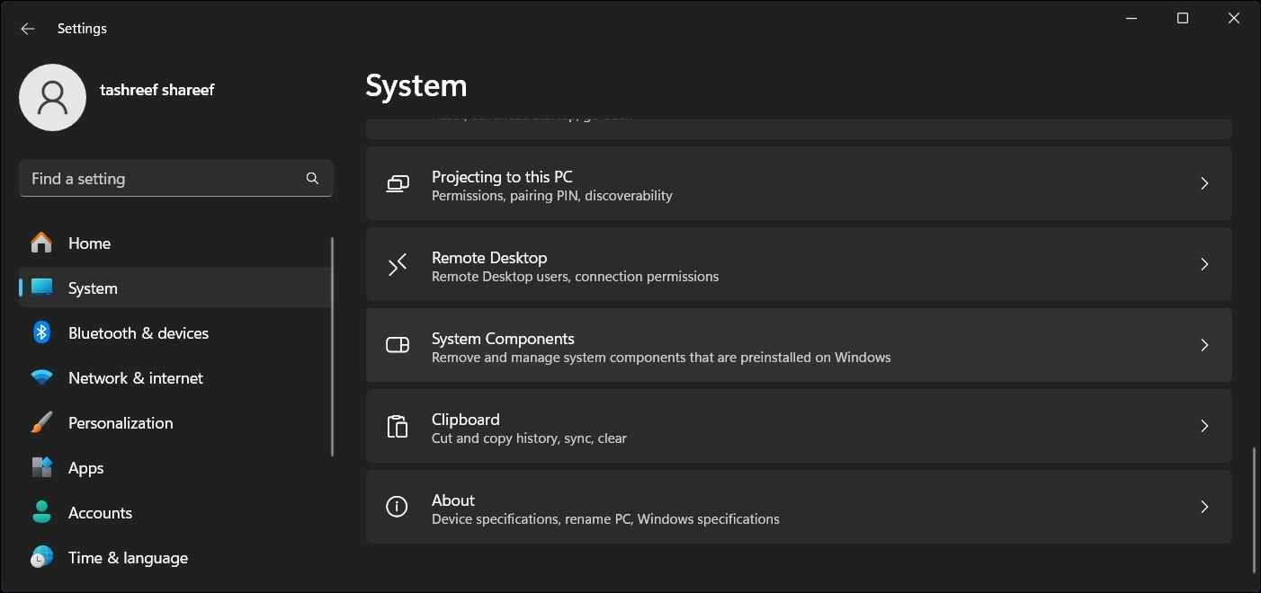 Application Paramètres Windows 11 affichant la section des composants du système