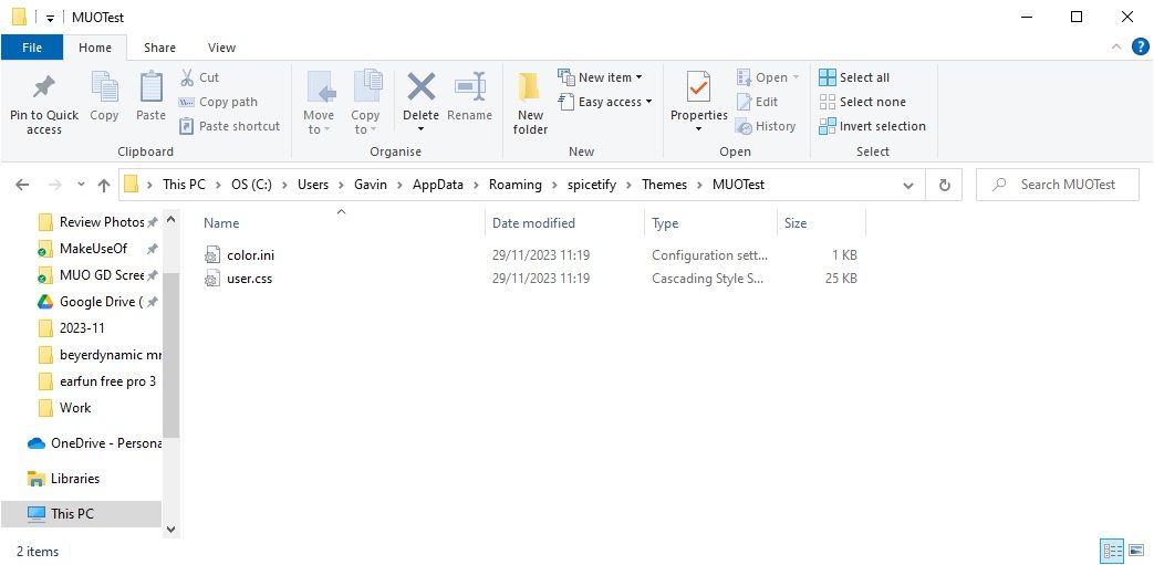 windows explorer showing spicetify theme files in folder