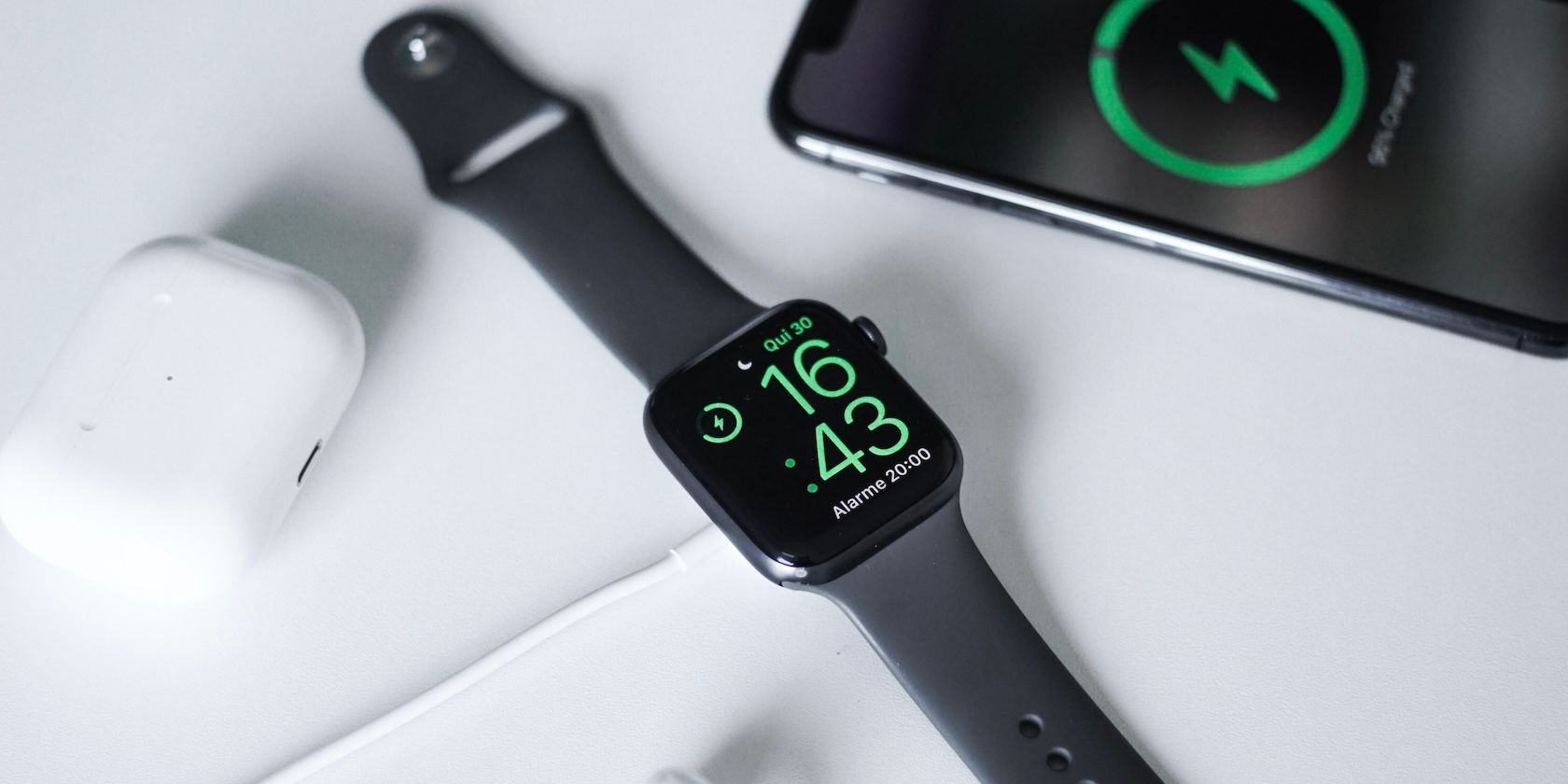 apple watch and iphone battery charging