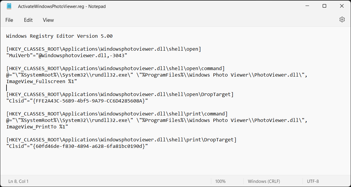 Notepad App Showing a Written Registry Script in Windows 11