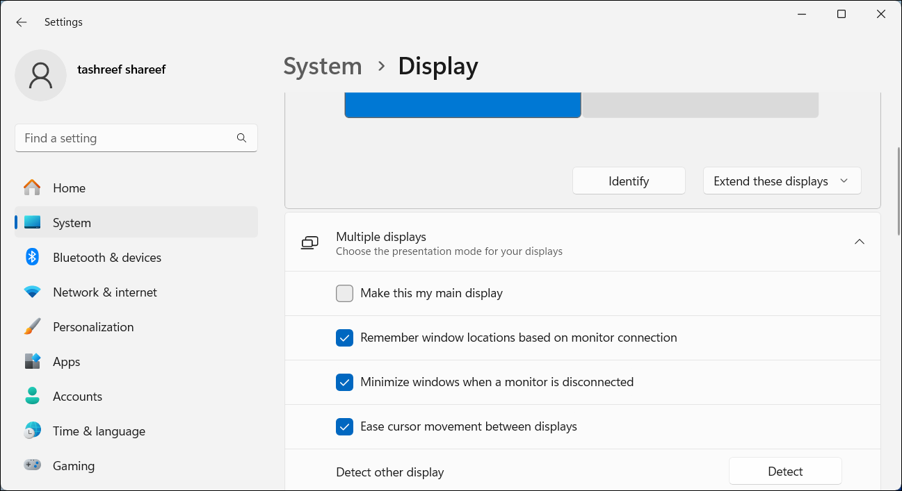 WIndows 11 Display Settings Showing the Make this my Main Display Options