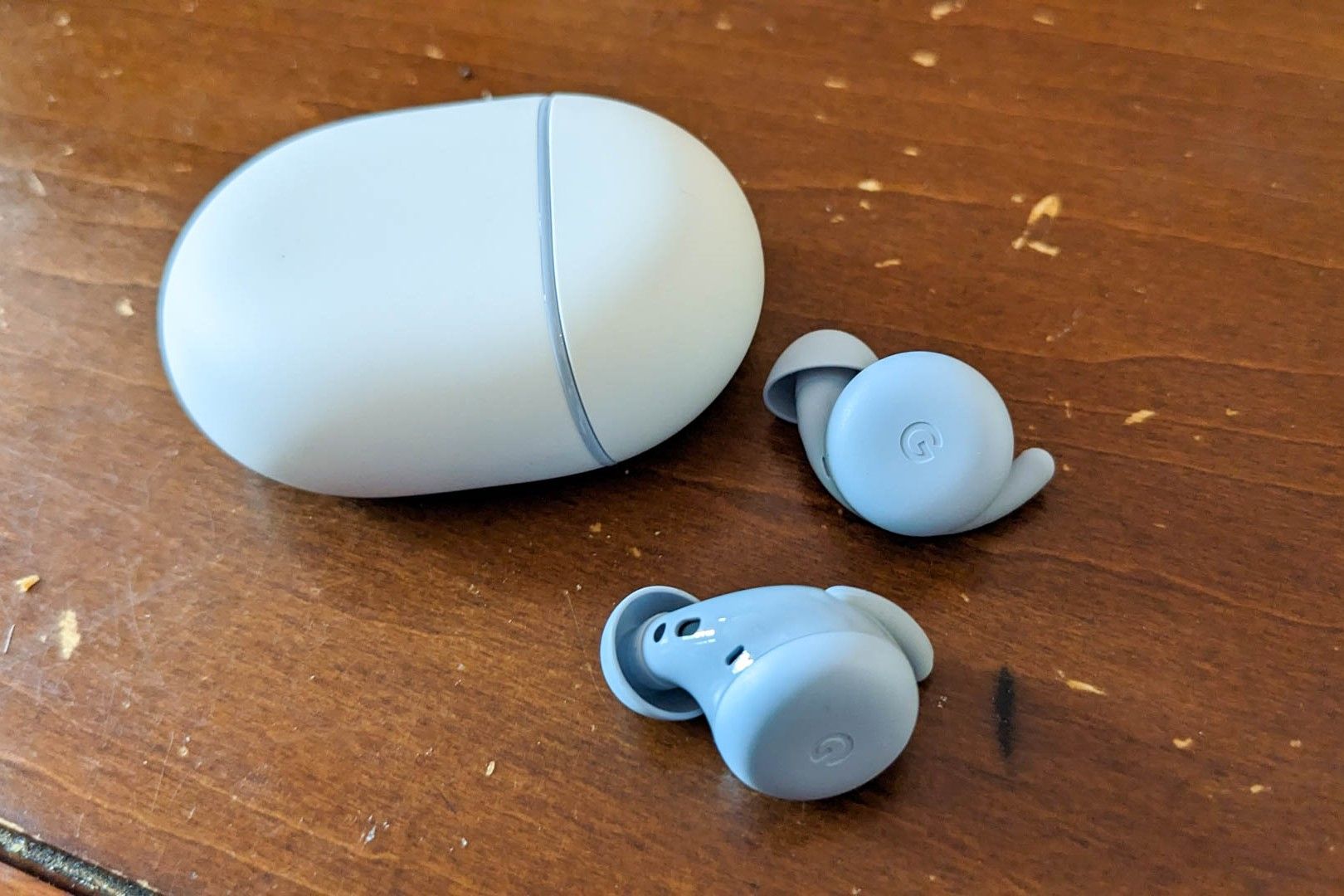 The Googel Pixel Buds A Series and their case